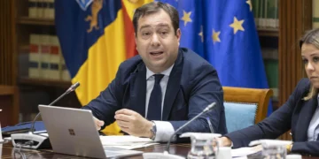 Un experto en Derecho Financiero propone un impuesto «muy bajo» sobre la estancia turística