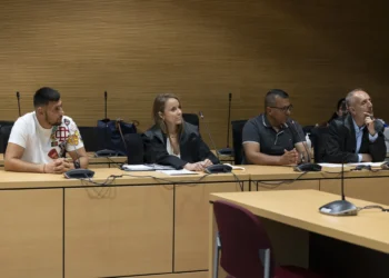 El padre y el hijo que intentaron matar a tiros a dos hombres en Telde aceptan doce años de condena