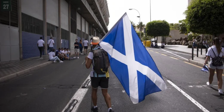 El ‘annus horribilis’ del CD Tenerife consuma su descenso a Primera RFEF