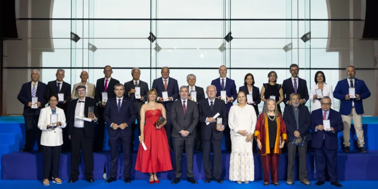 Armas Marcelo, Michelle Alonso y el CCPC reciben los Premios Canarias 2025