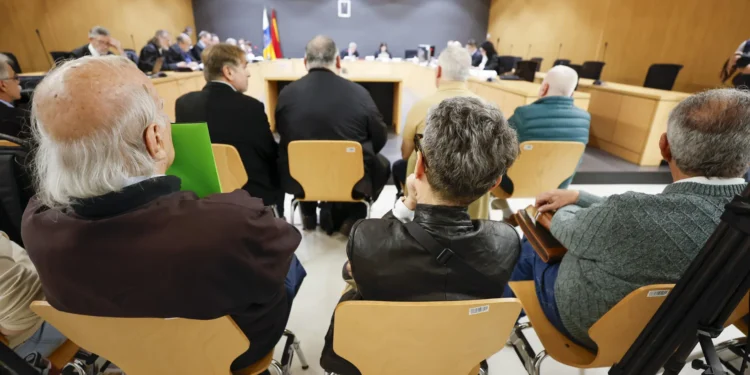 El Gobierno de Canarias retira la acusación en el caso Fundescan tras ser resarcido por UGT con 430.000 euros