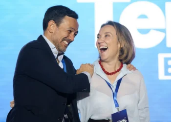 Gamarra asegura que una coalición de intereses para seguir en el poder gobierna España