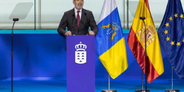 Clavijo: Canarias nunca se rinde y no se va a rendir en buscar una solución a los niños migrantes