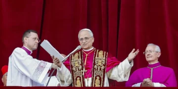 Clavijo invita al nuevo papa León XIV a visitar Canarias y conocer la realidad migratoria