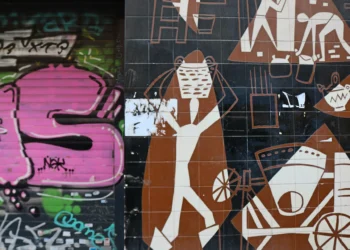 El Ayuntamiento de Madrid protege un mural de César Manrique situado a pie de calle