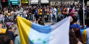 El rechazo a la huella de la masificación turística en Canarias también se replica en Madrid