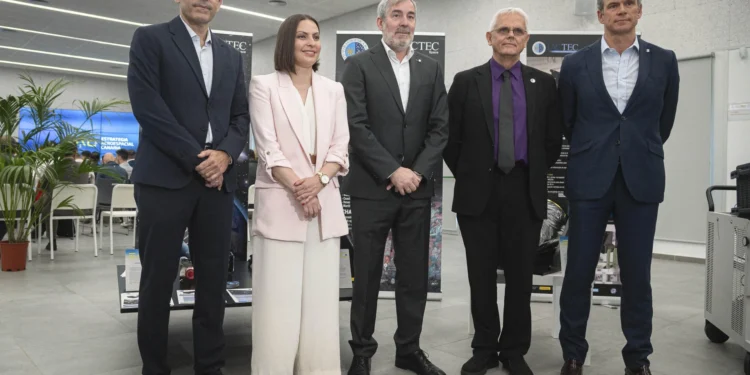 Canarias lanza una estrategia para ser referente mundial en el sector aeroespacial