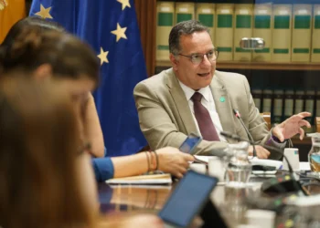 El Gobierno dice que escucha a las familias para modificar el decreto de atención a la diversidad