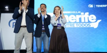 Domínguez pone a Afonso como ejemplo de hombre honrado que dimitió ante acusaciones falsas