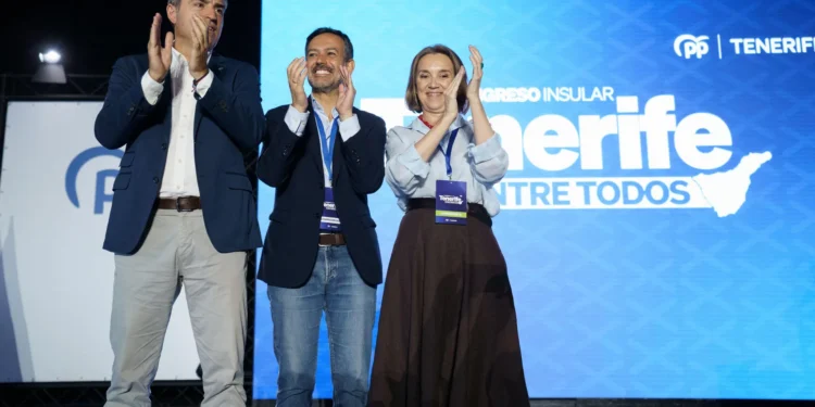 Domínguez pone a Afonso como ejemplo de hombre honrado que dimitió ante acusaciones falsas