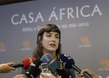 Canarias forma a policías y cuerpos de emergencias en combatir bulos sobre los inmigrantes