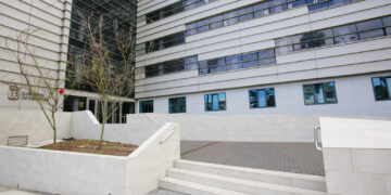 El SCS aboga por que los trabajadores de la sanidad privada alcancen un acuerdo con las patronales