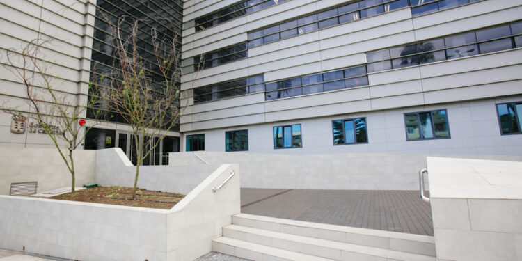 El SCS aboga por que los trabajadores de la sanidad privada alcancen un acuerdo con las patronales