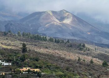 Los Reyes regresan a La Palma para conocer las tareas de reconstrucción tras la erupción del Tajogaite