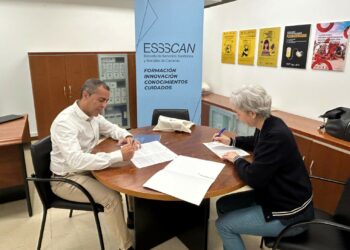 La ESSSCAN y el CEESCAN firman un acuerdo para fortalecer la formación socioeducativa en Canarias