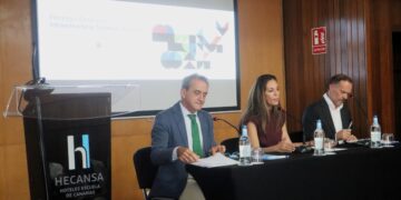 Turismo financia la redacción de dos proyectos para rehabilitar el paseo marítimo Costa Canaria