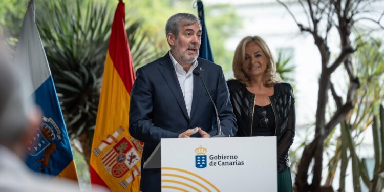 El SCS crea un sistema de gestión de recordatorios de citas para las consultas hospitalarias mediante SMS