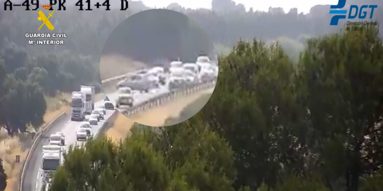 Investigado por conducir ocho kilómetros en sentido contrario por la A-49 en Huelva