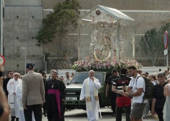 El Complejo Hospitalario Universitario Insular-Materno Infantil recibe a Nuestra Señora la Virgen del Pino