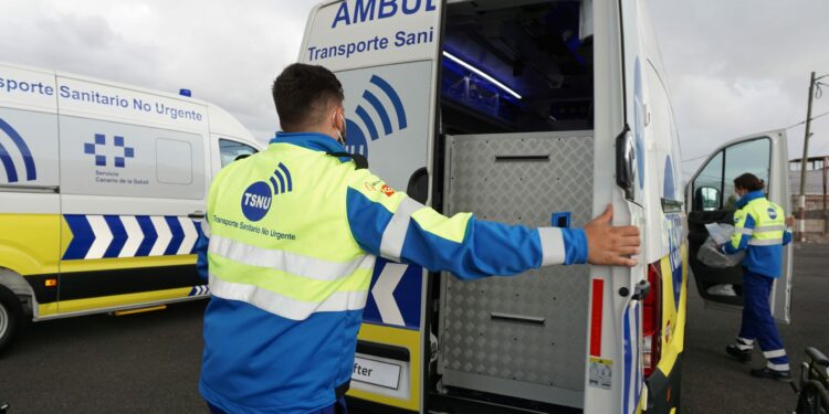 El servicio de Transporte Sanitario No Urgente atendió en 2024 a cerca de medio millón de personas en las Islas