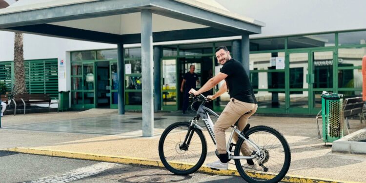 La Gerencia de Servicios Sanitarios de Lanzarote promueve el uso de la bicicleta entre sus profesionales