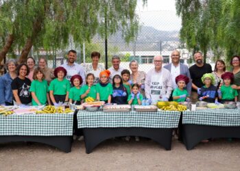 El Plan de Frutas y Hortalizas reparte más de 223.000 kg de estas producciones entre 70.000 escolares de Canarias