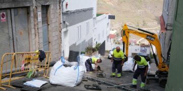 El Ayuntamiento inicia las obras para mejorar la red de saneamiento en el barrio de Tenoya 2