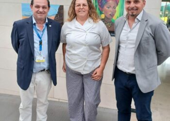 El HUC acoge la exposición de la trabajadora del centro, Candelaria Gutiérrez