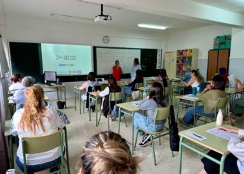 Más de diez mil personas participan este sábado en las oposiciones a docentes, 8.299 con opción a plaza