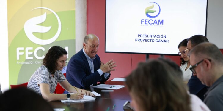 Deportes y la FECAM valoran medidas conjuntas para extender el proyecto Ganar a los municipios canarios