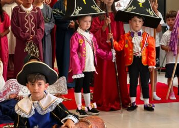 El centro del profesorado La Palma acoge la jornada Educando con tradición en torno a la Bajada de la Virgen 2025