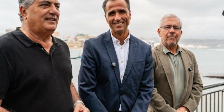 La Consejería de Deportes refuerza la educación en seguridad acuática con un programa formativo este verano