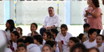 Poli Suárez destaca la bajada de ratios y la reducción de la burocracia como hitos del curso 2024/25