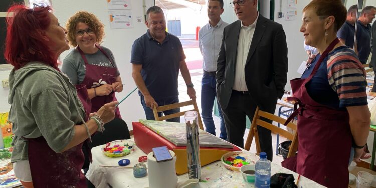 El CEE Adeje inaugura un aula inclusiva de arte para el desarrollo creativo de su alumnado