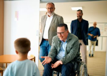 Poli Suárez visita el CEE en Santa Lucía de Tirajana, que inició su actividad este curso escolar