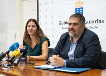 Canarias baja de la barrera de los 8.000 jóvenes desempleados por primera vez en la historia