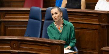 Jéssica de León anuncia un estudio ergonómico para los trabajadores del sector extrahotelero