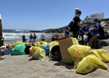 Limpieza en El Poris_Fred.Olsen Express (2)