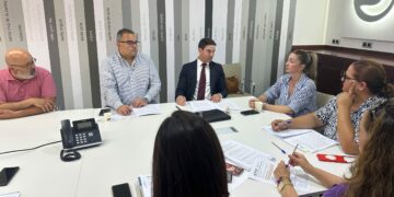 Canarias avanza en las reformas de las leyes de Mayores y del Voluntariado