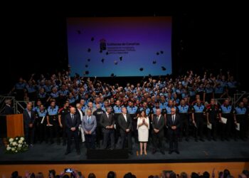 Clavijo: “Seguimos dando pasos para construir un sistema de seguridad adaptado a la realidad de Canarias”