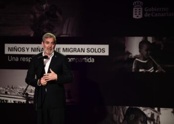 Clavijo reclama unir esfuerzos para garantizar los derechos y el futuro de la infancia migrante