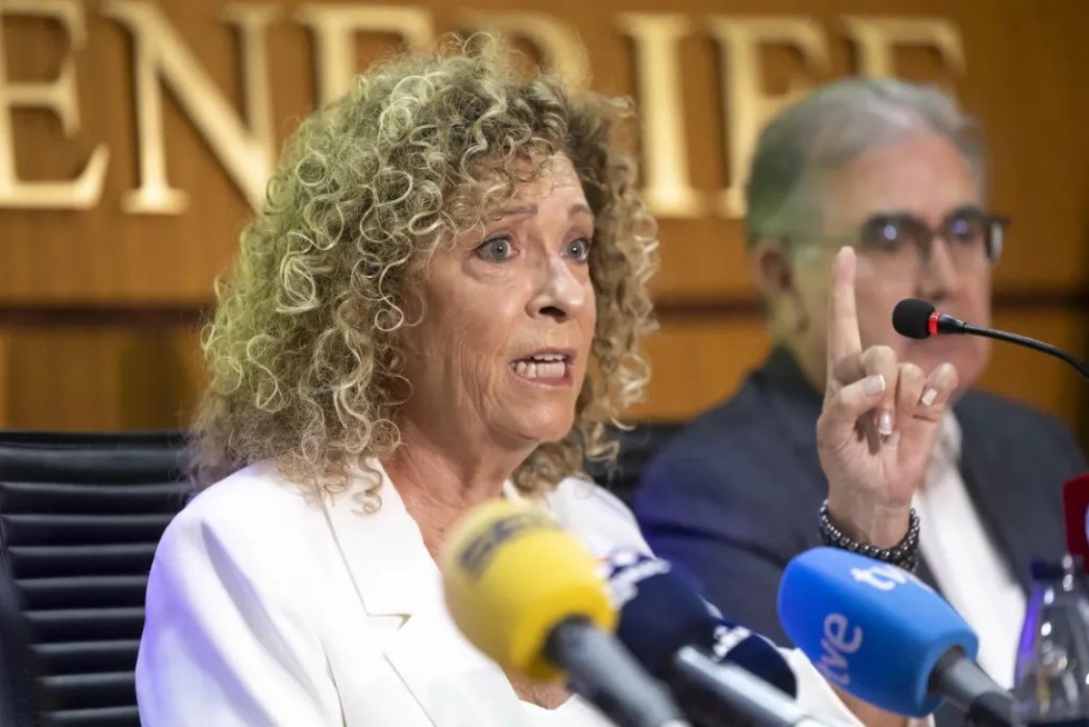 rss-efe05198ab74d2451b4a537a6e803c07bf6cbc370c7w-1024x683-1 La magistrada decana de Santa Cruz de Tenerife, Esmeralda Casado, ha denunciado en rueda de prensa la precariedad de las infraestructuras judiciales y la no creación de nuevos órganos. EFE/Miguel Barreto