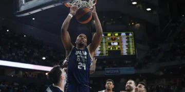 La Laguna Tenerife ficha al pívot francés Yannis Morín con vistas al playoff por el título
