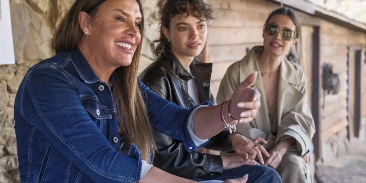 Karla Sofía Gascón construye un personaje «poderoso» en un wéstern feminista tras dejar atrás ‘Emilia Pérez’ con tristeza