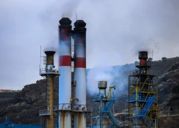 El Gobierno de Canarias culpa del apagón a la obsolescencia de los equipos de La Palma