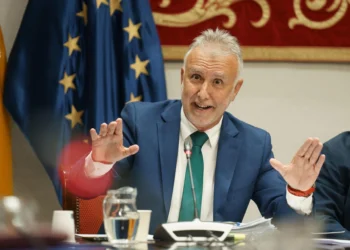 Torres dice que no van a encontrar ningún audio, mensaje o actuación suya fuera de la ley