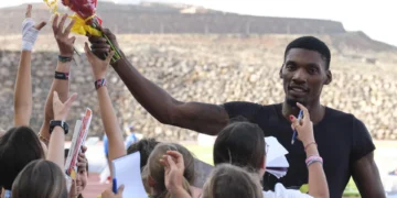 Fred Kerley brilla en el Canarias Athletics Invitational en los 200 metros lisos