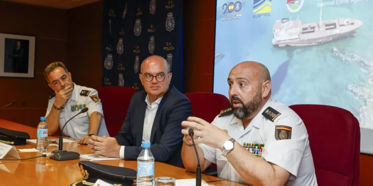 Cae una red de narcolanchas de cocaína en Canarias: 48 detenidos y 3.800 kilos incautados