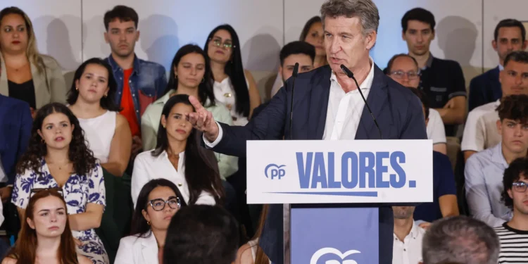 Feijóo: «España está viviendo un momento de degradación total y hay que rebelarse»