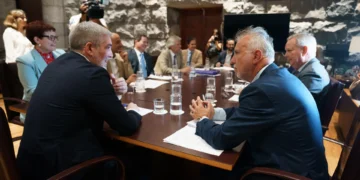 Torres está convencido de que el Constitucional no tumbará la reforma de la ley de extranjería